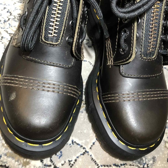 Dr Martens Sinclair Platform Boot - Picture 8 of 10